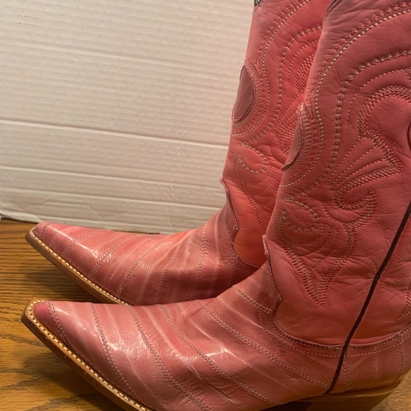 Los Altos Woman’s 9.5 Pink Eel skin Pointed Toe Cowboy Boots Barbie Cowgirl fun - Picture 4 of 15